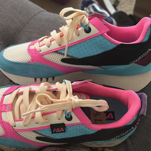 Fila - Picture 4 of 8